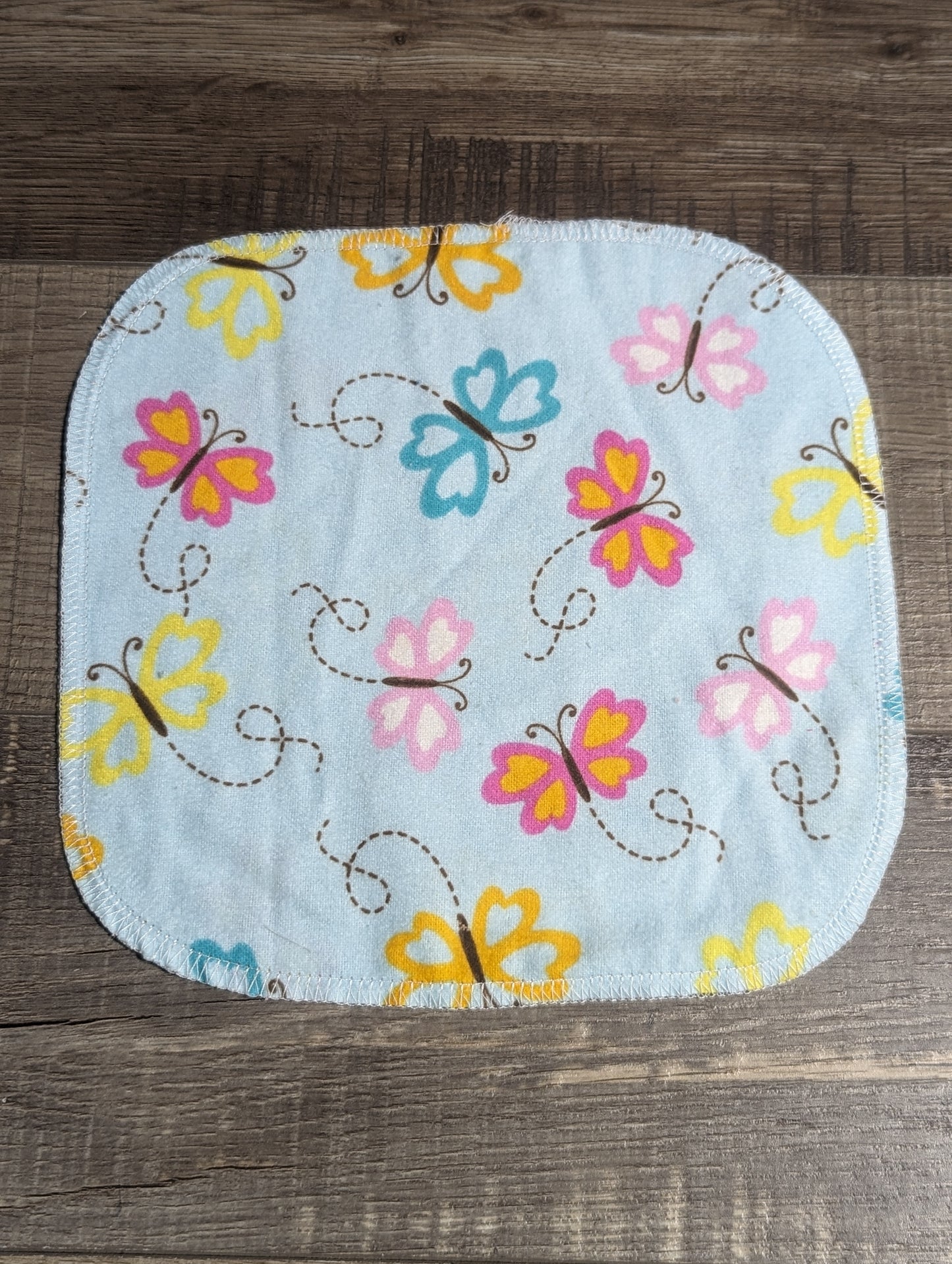 Butterfly wipes (2 ply)