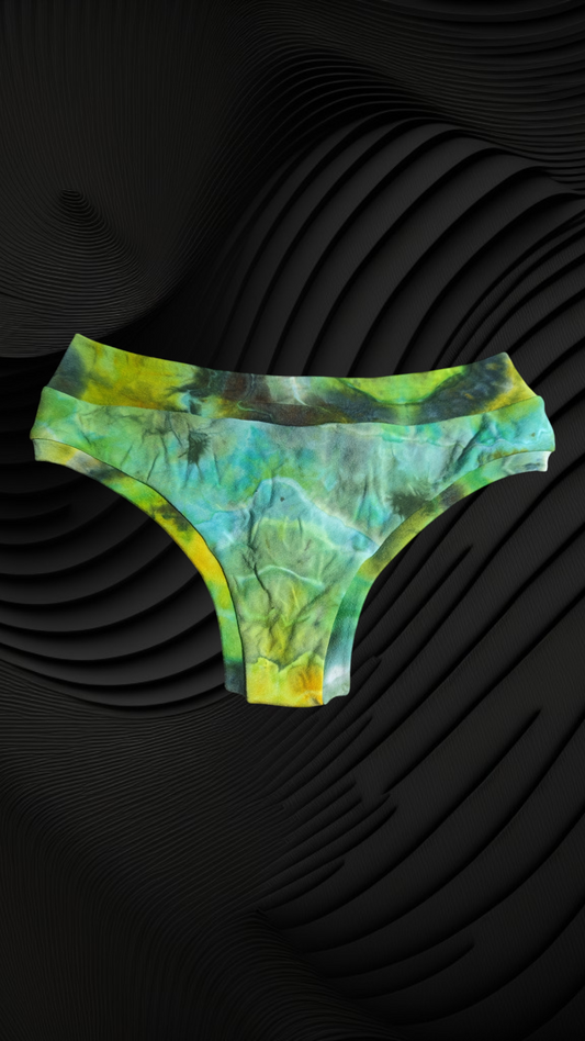 Medium Bamboo Thong