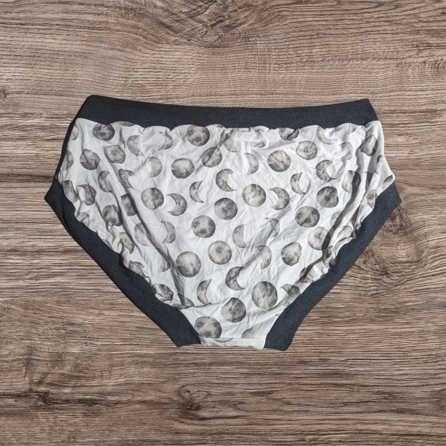 3X bamboo brief cut moons